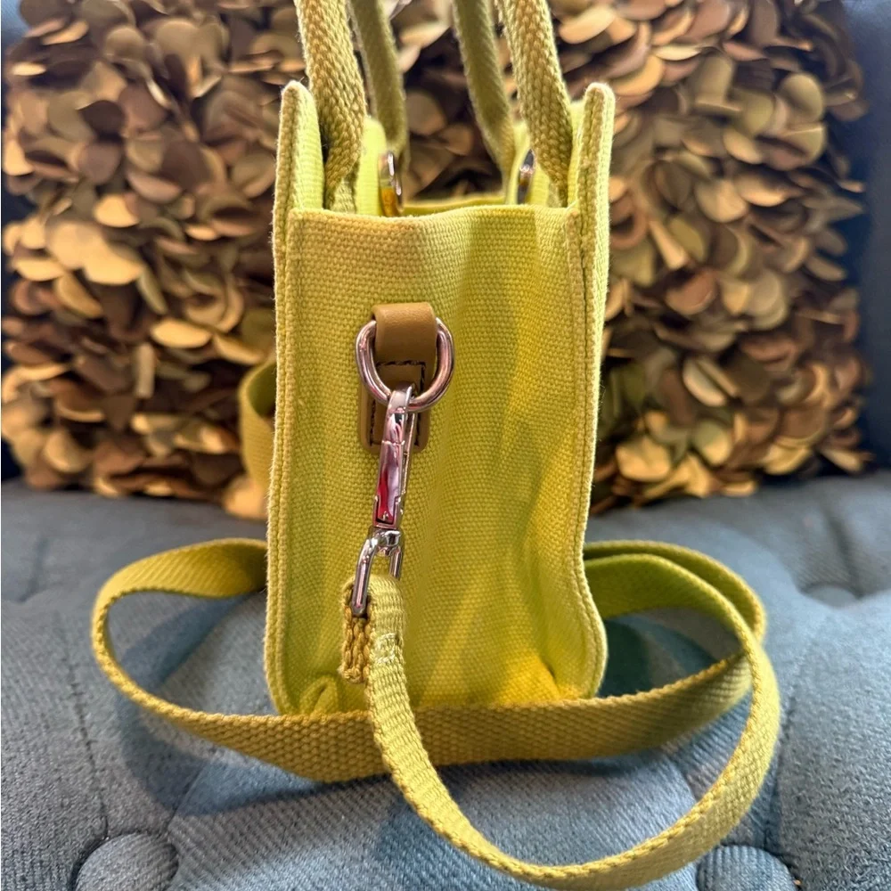 Brandon Blackwood ESR Tote - Picture 5 of 9